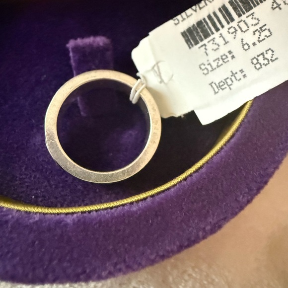 Gucci Silver Band Ring with Teal band accent and Double G - Picture 8 of 11